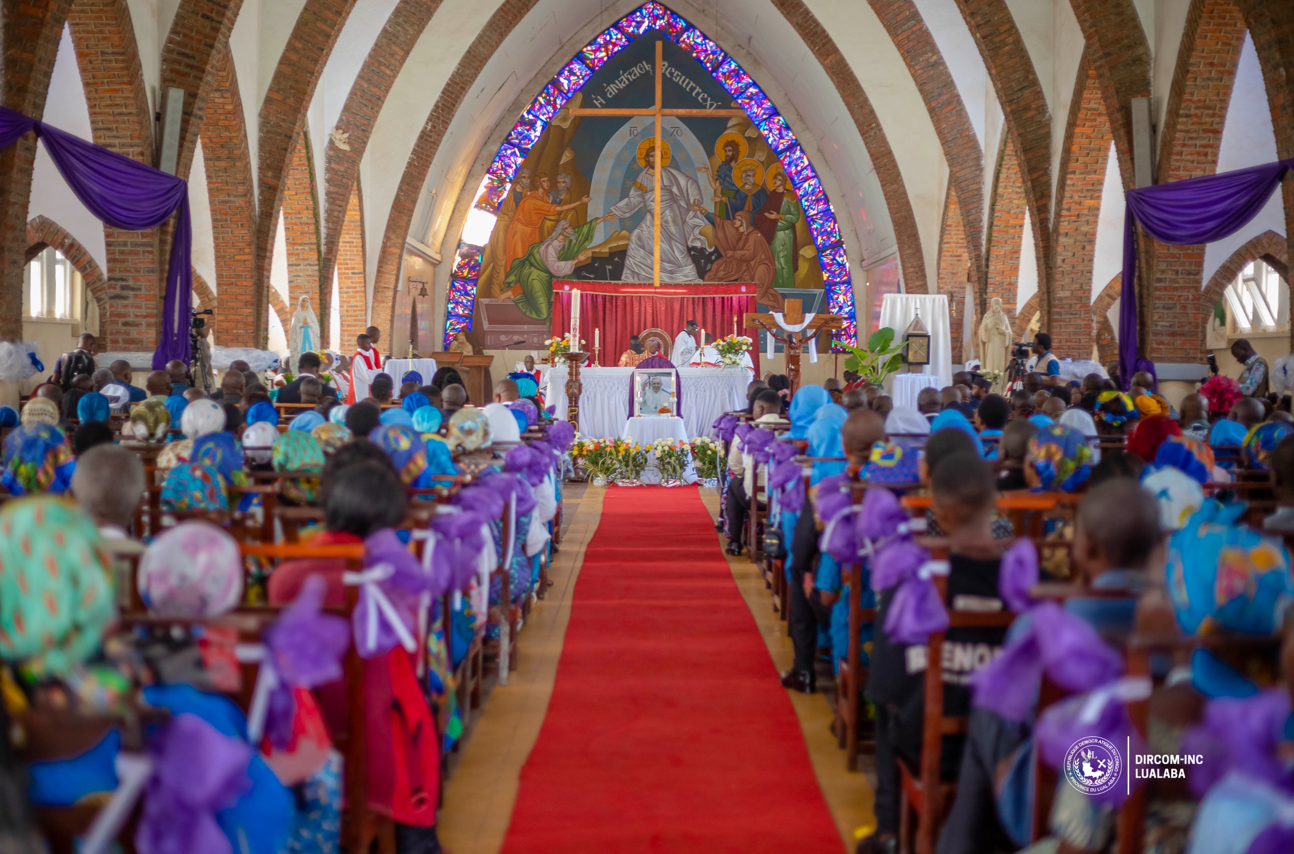 LUALABA-RELIGION :  FIFI MASUKA SAINI PARTICIPE A LA MESSE DE REQUIEM EN MEMOIRE DE PAPE FRANÇOIS